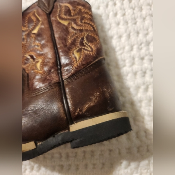 Western boots - Picture 3 of 8